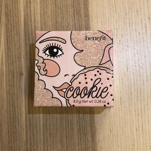 Benefit Cosmetics Cookie Powder Highlighter